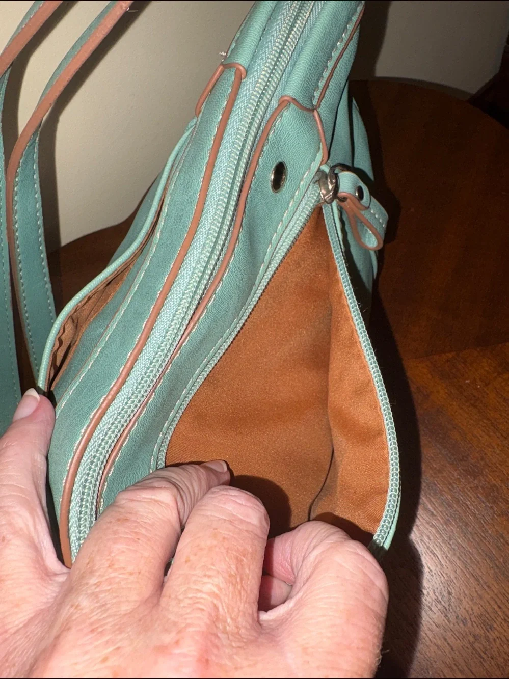 Relic shoulder bag